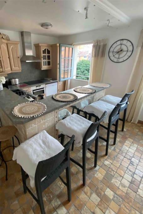 Grasse : Centre Ville Superbe Appartement 2 Chambres Экстерьер фото